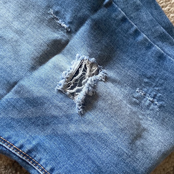 Light Blue Ripped Jeans - Picture 5 of 9